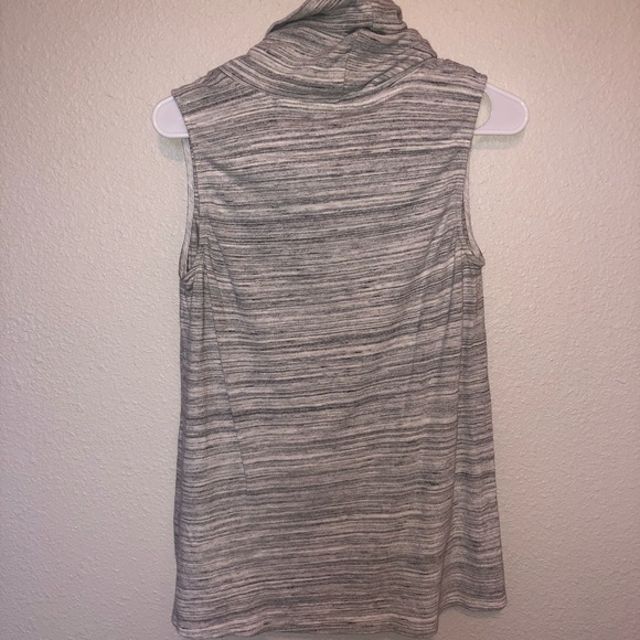 Anthropologie Cowl Neck Tank - Size Medium - Picture 3 of 3